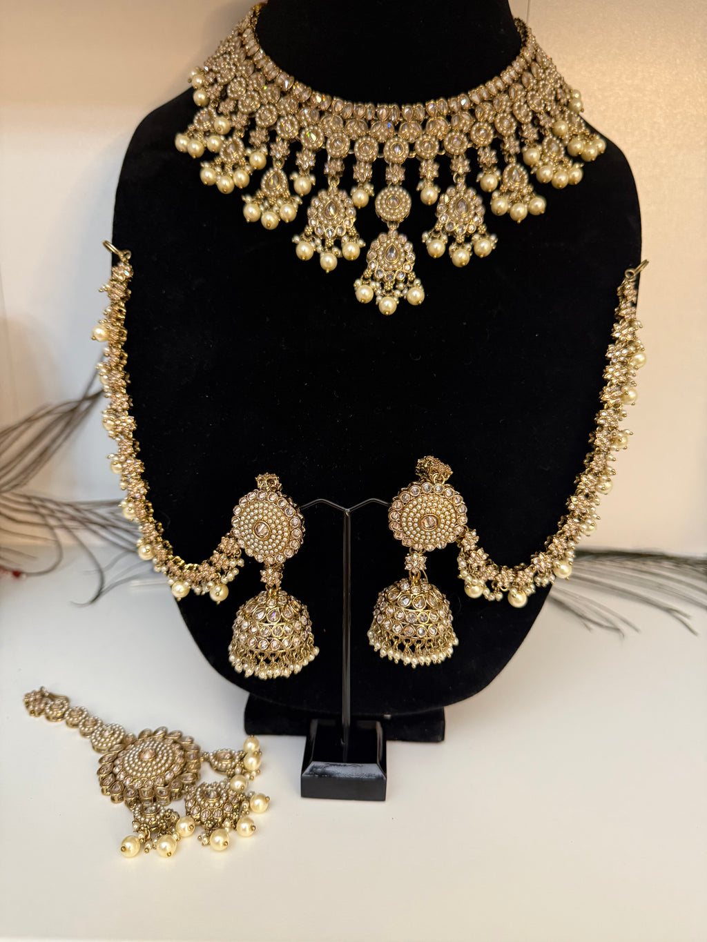 Kundan Choker necklace with pearl drops